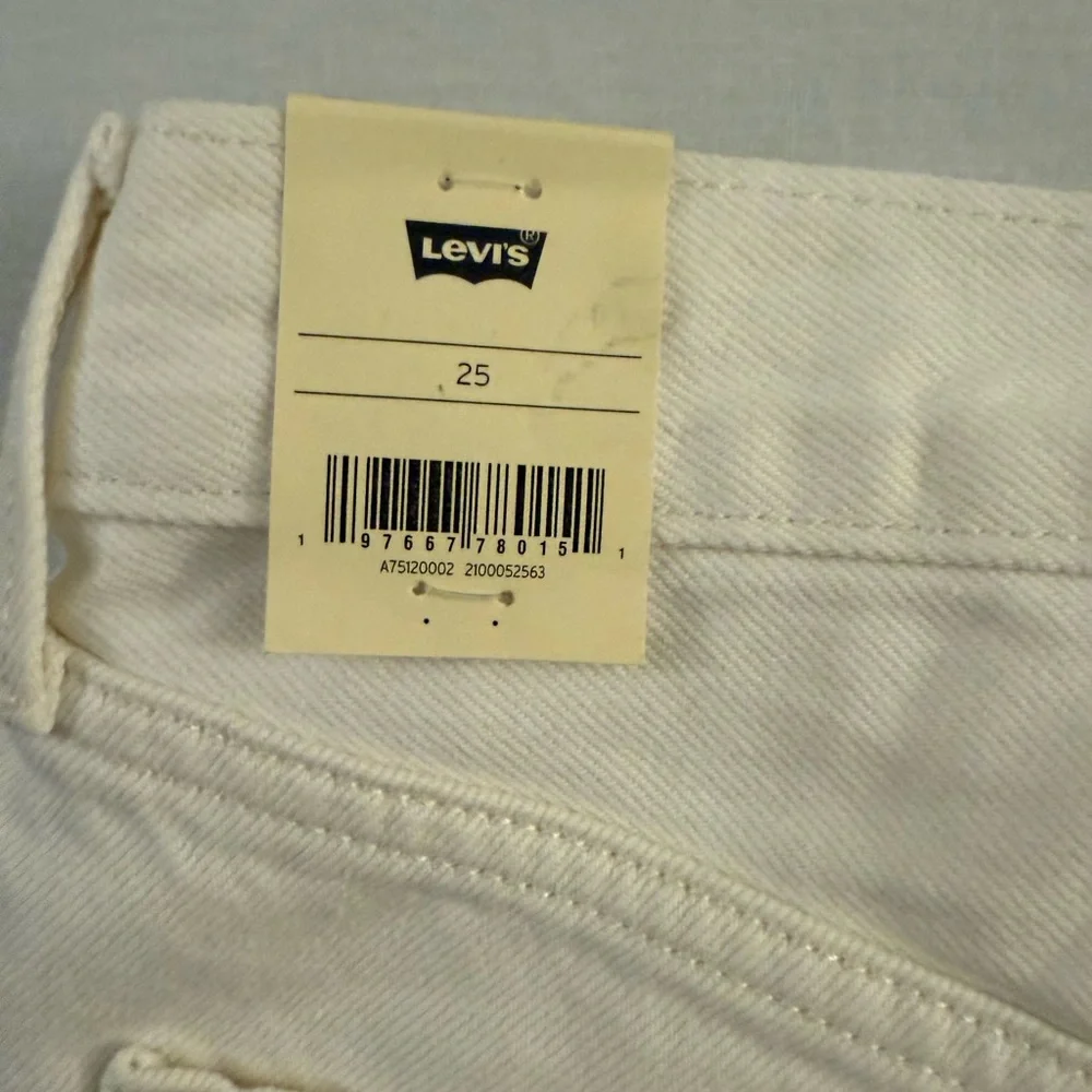 Levi's Women's Maxi Jean skirt in Cream‎
